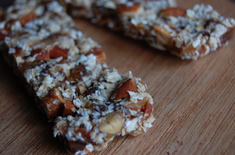 Homemade Oatmeal Date Cereal Bars